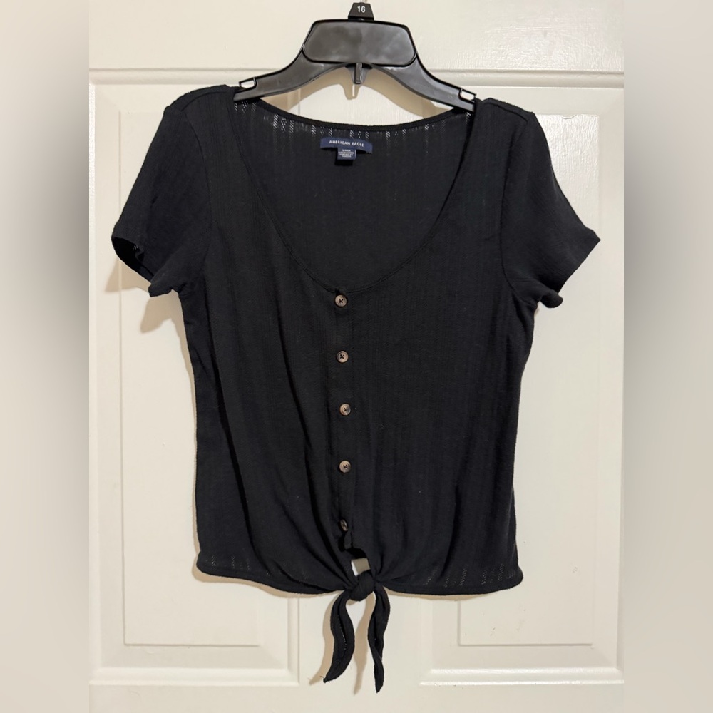American Eagle Outfitters Black Short Sleeve Button Tie-Front Crop Top